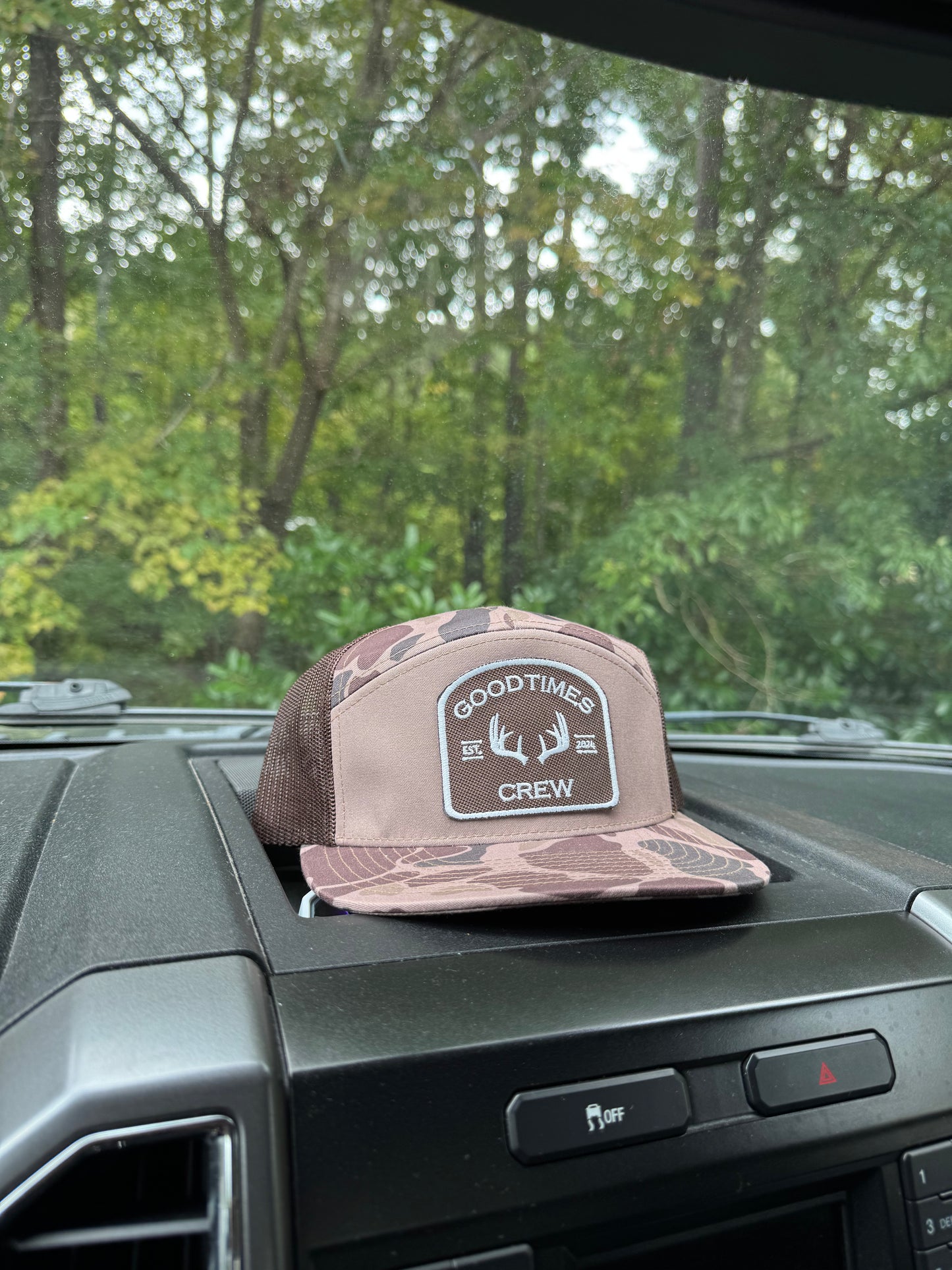 Signature Badge 7 Panel